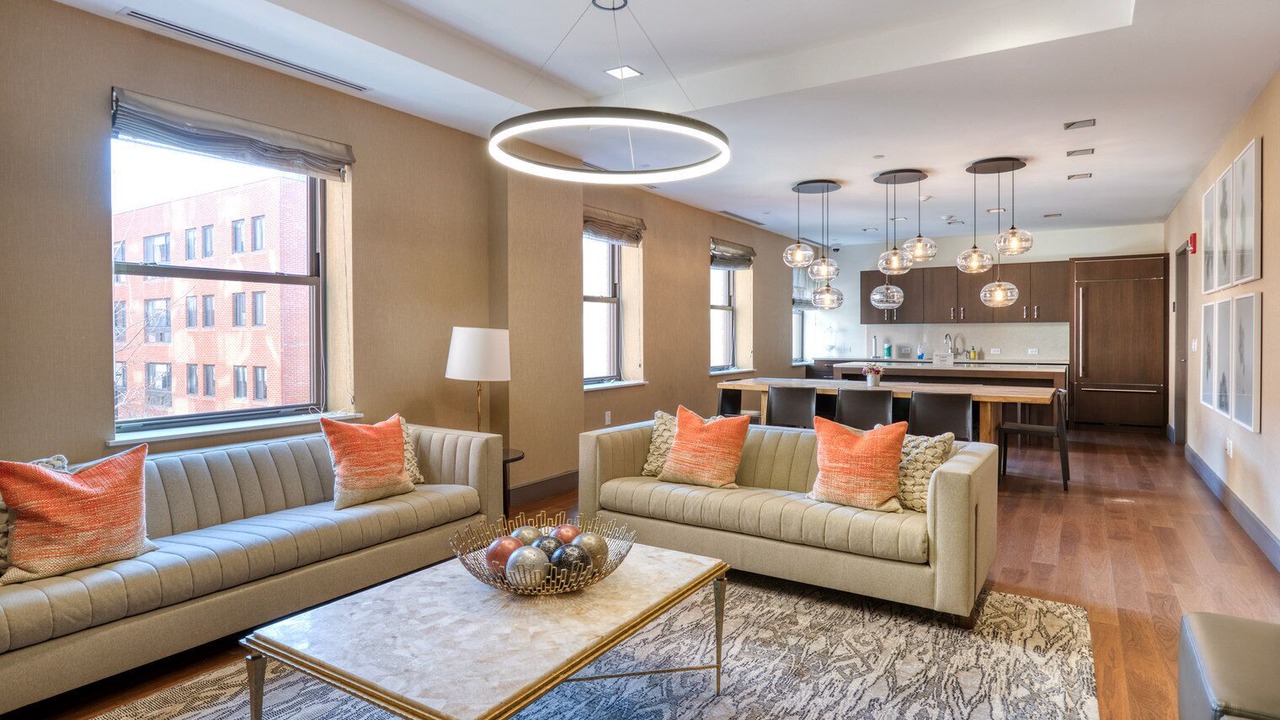 Photo of Livingroom in Bay Village