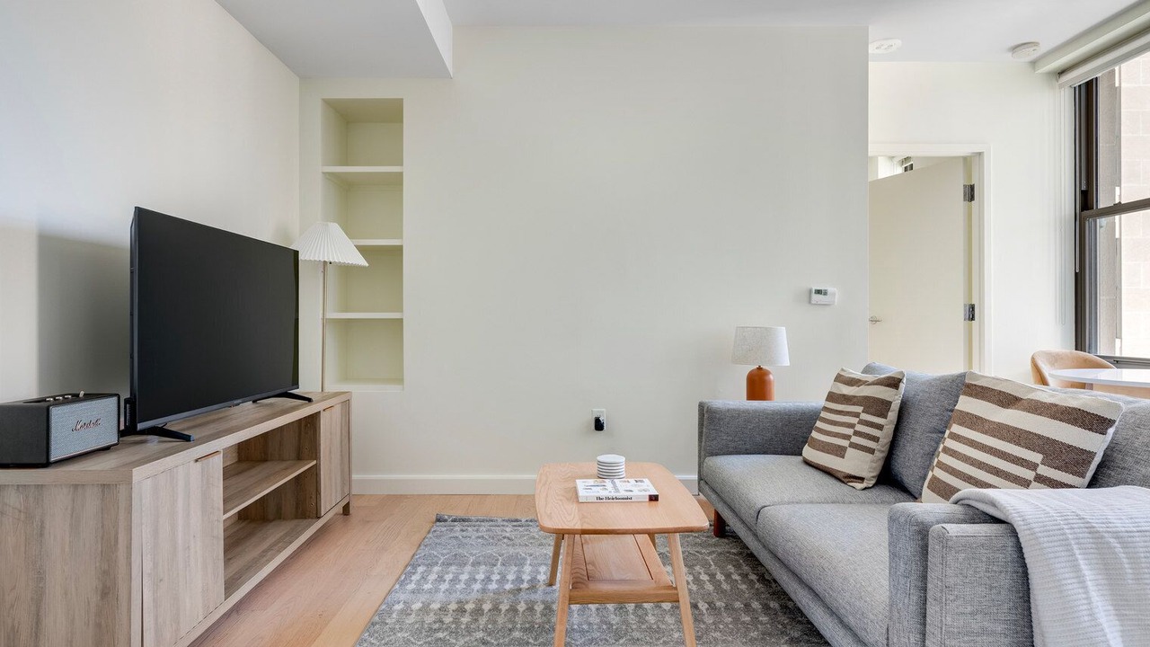 Photo of Livingroom in Bay Village