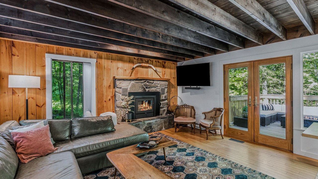 Photo of Livingroom in West Hartford