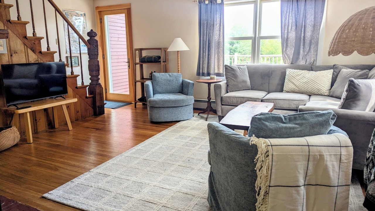 Photo of Livingroom in Weston
