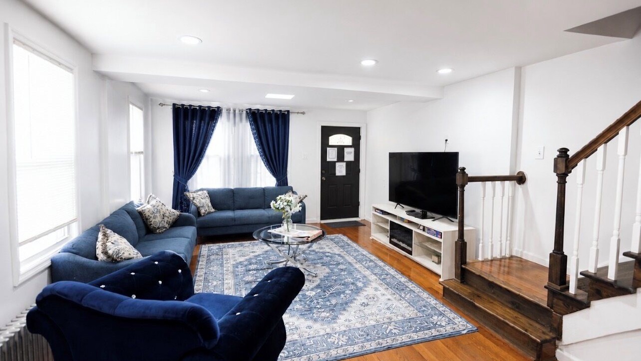 Photo of Livingroom in Constable Hook