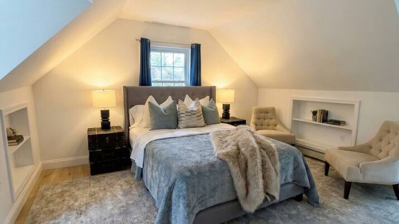 Photo of Bedroom in Stony Brook