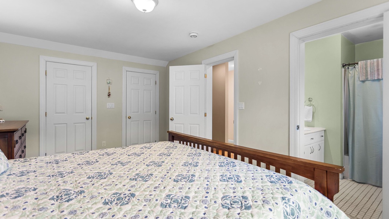 Photo of Bedroom in Salsbury Cove