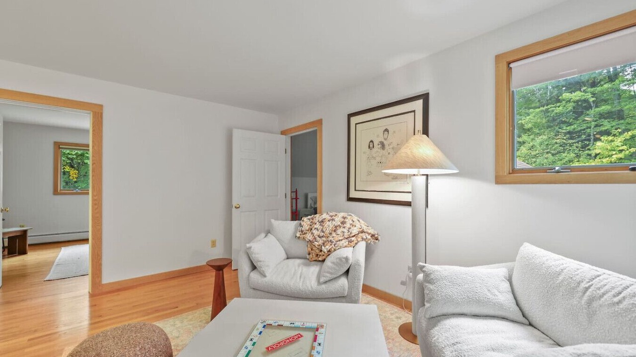 Photo of Livingroom in Tyringham