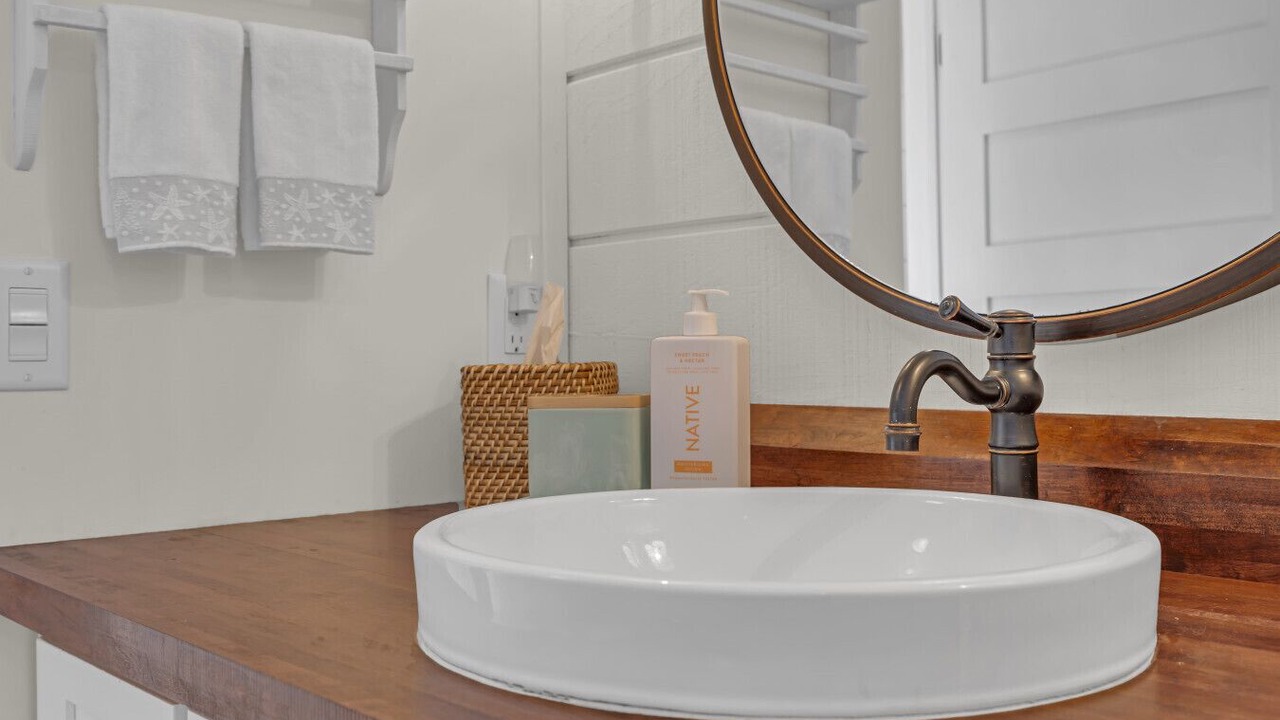 Photo of Bathroom in Dover Beaches North