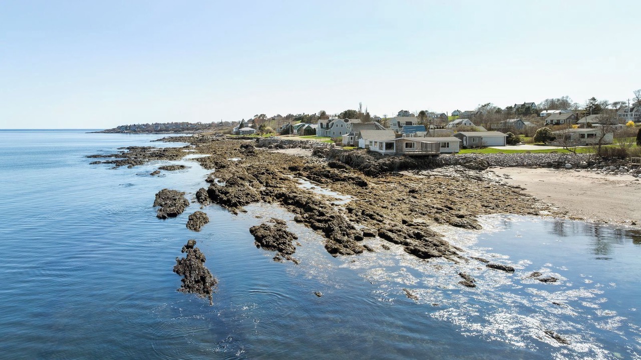 Photo of Others in Mid-Coast and Islands