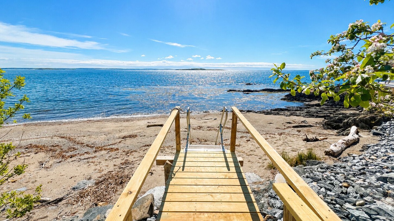 Photo of Others in Mid-Coast and Islands