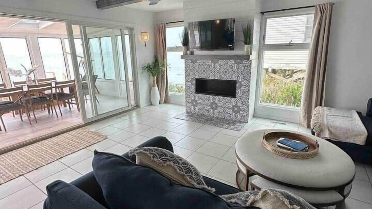 Photo of Livingroom in Greenport West