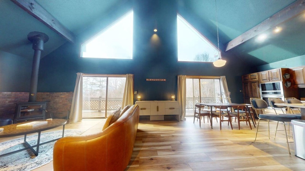 Photo of Livingroom in Manchester Center