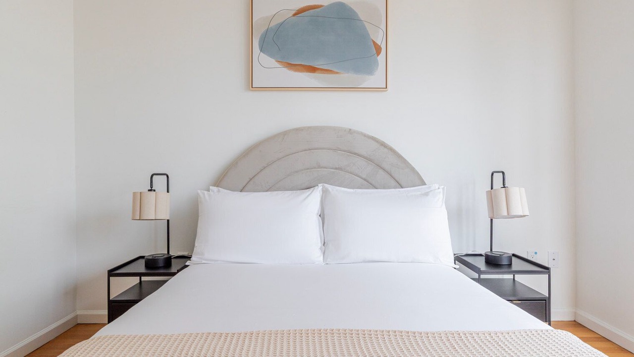 Photo of Bedroom in Hunters Point