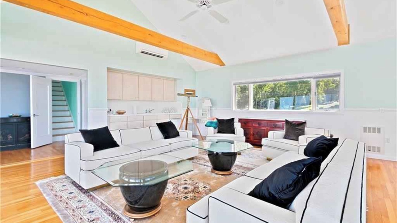 Photo of Livingroom in Pawcatuck