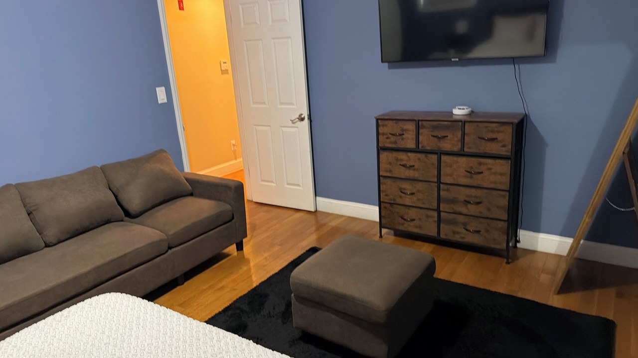 Photo of Bedroom in Baldwin Harbor