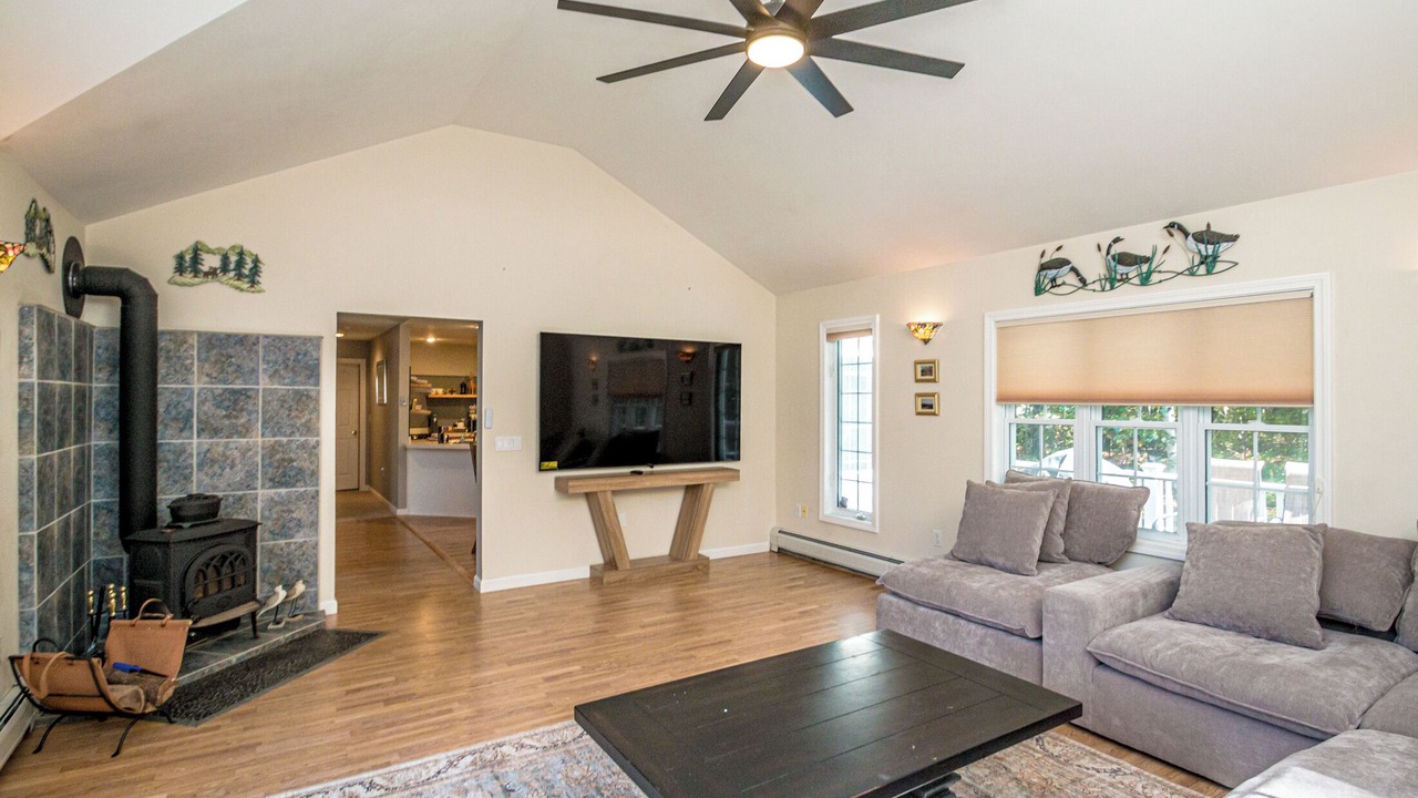 Photo of Livingroom in Birch Hill