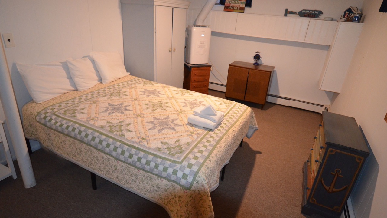Photo of Bedroom in Falmouth Heights