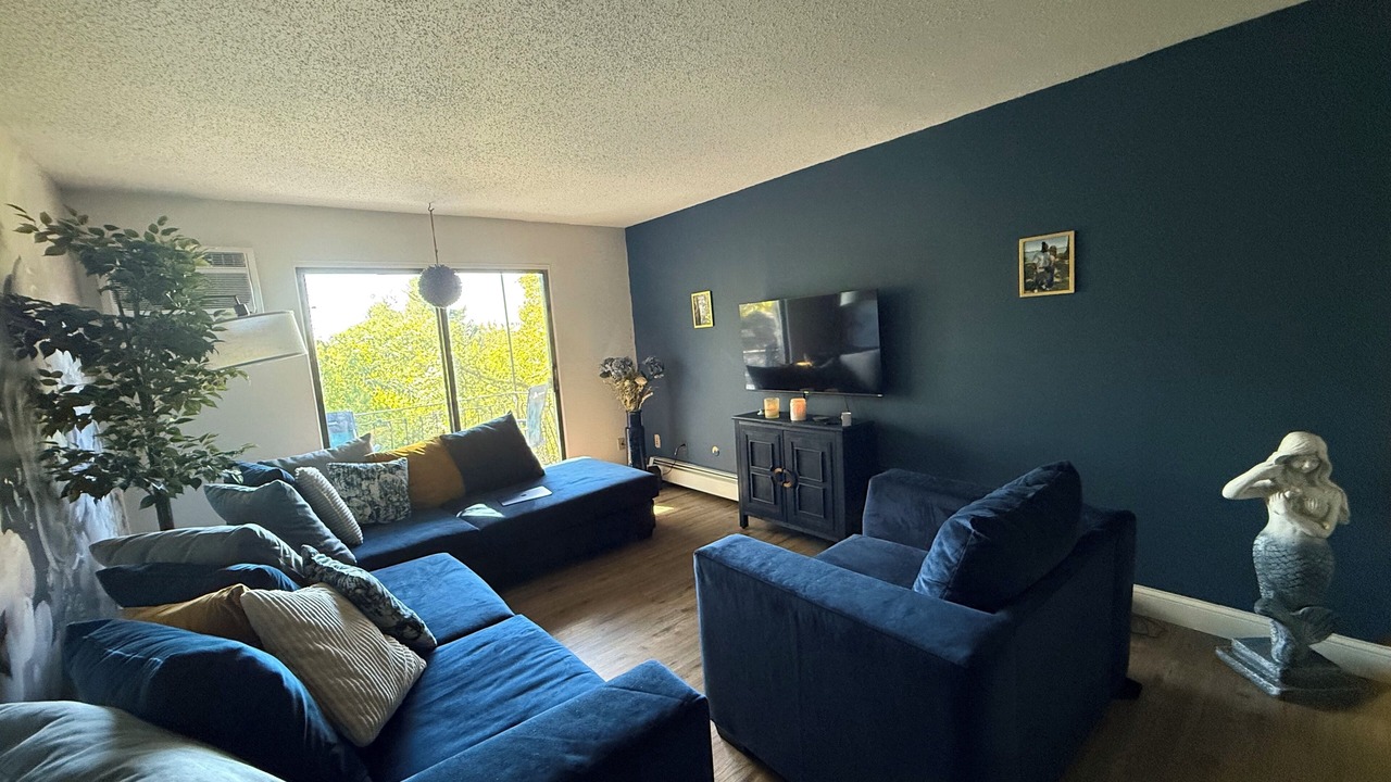 Photo of Livingroom in Amesbury