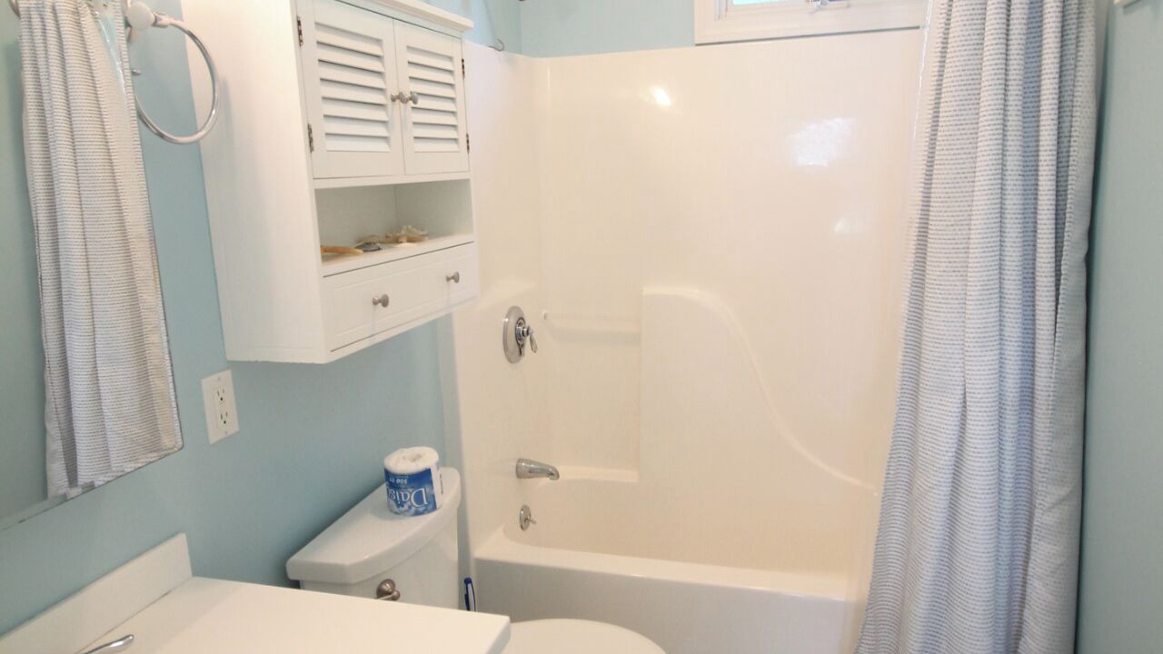 Photo of Bathroom in Summer Village