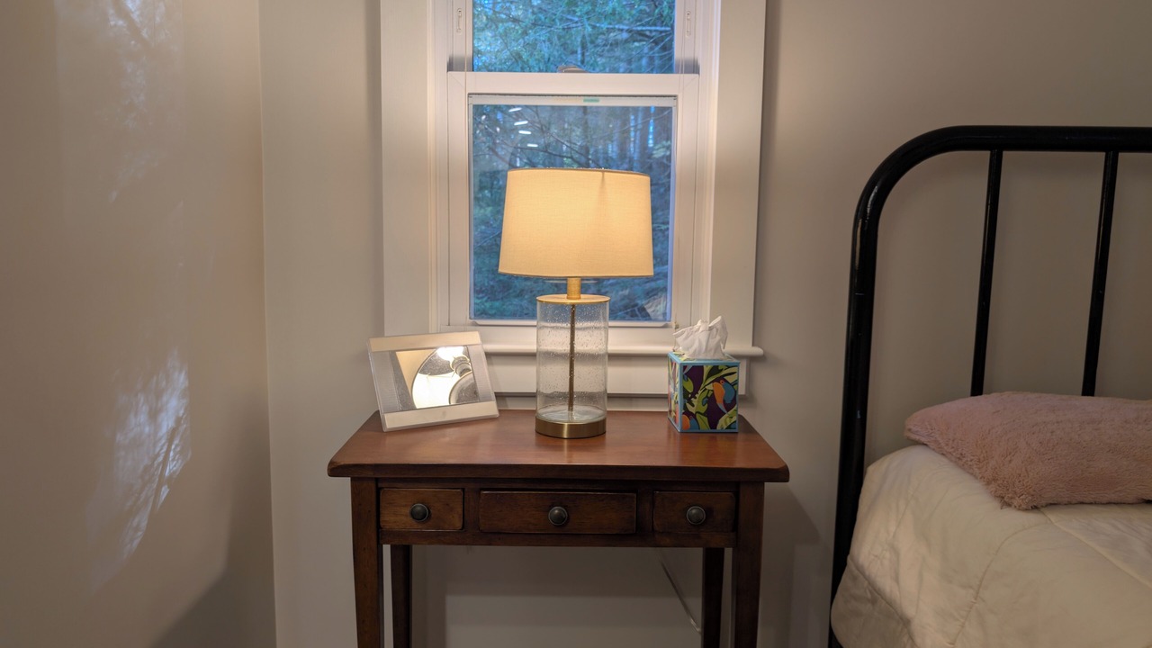 Photo of Bedroom in Lee