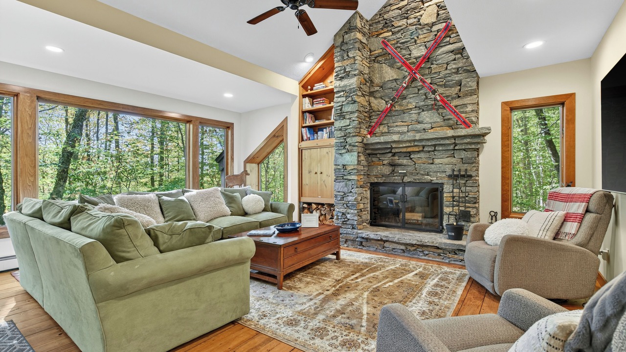 Photo of Livingroom in Plymouth