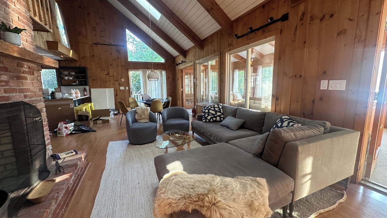 Photo of Livingroom in Sherwood Forest
