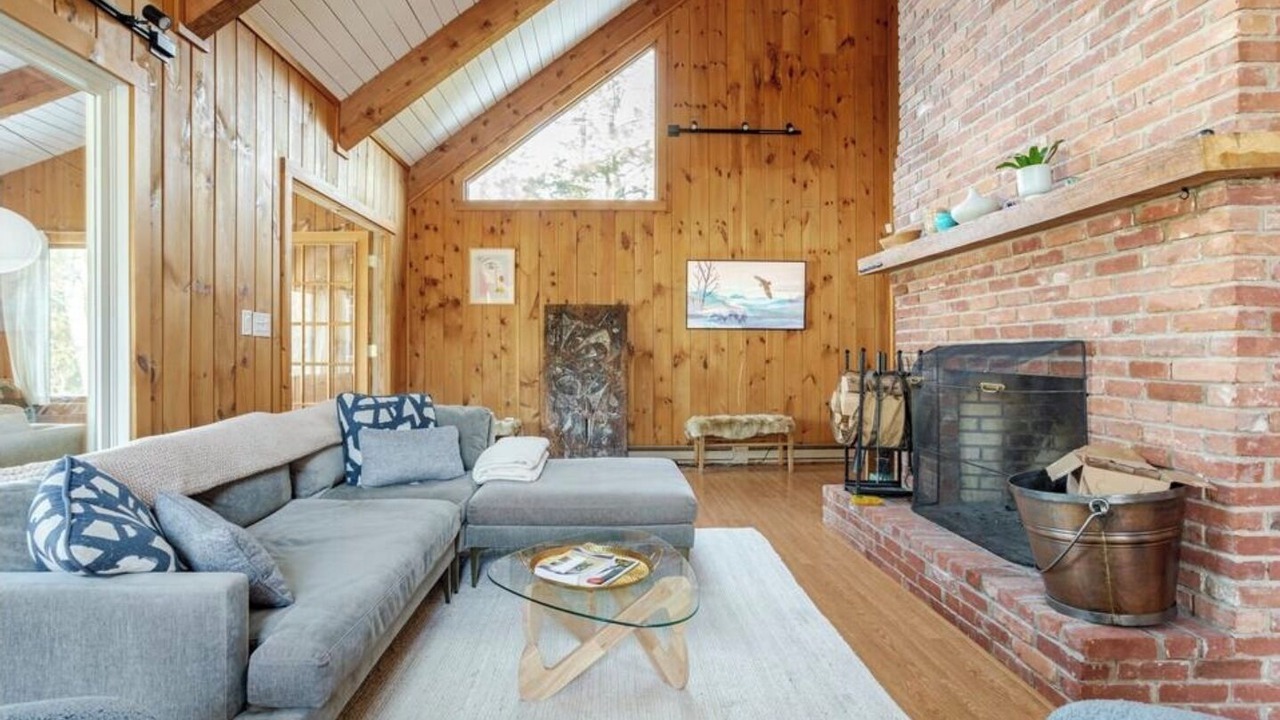 Photo of Livingroom in Sherwood Forest