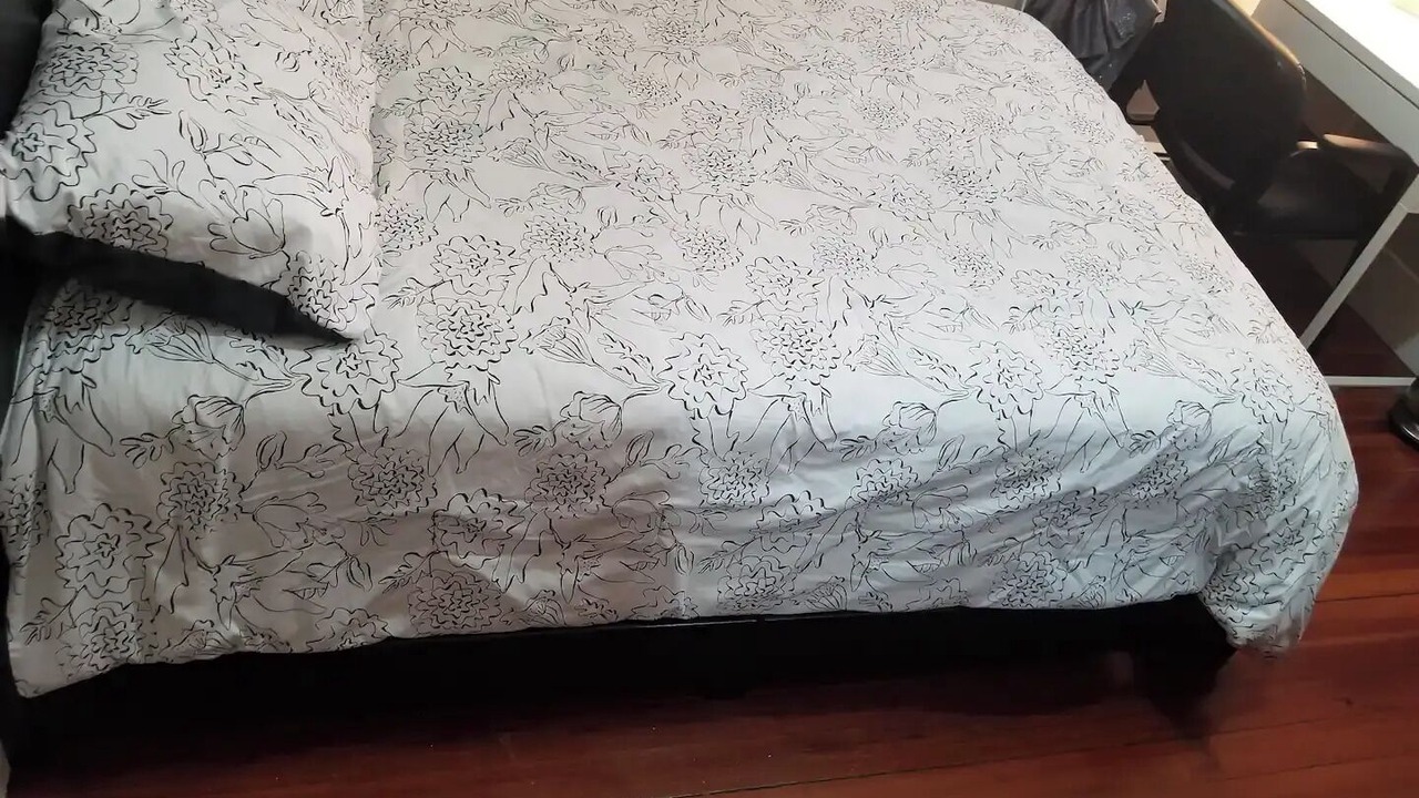 Photo of Bedroom in Roxbury