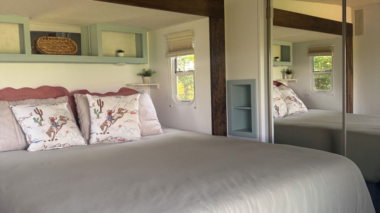 Photo of Bedroom in Town of Sharon