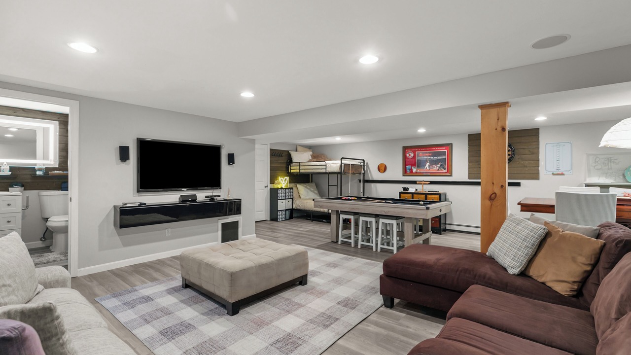 Photo of Livingroom in Newport East