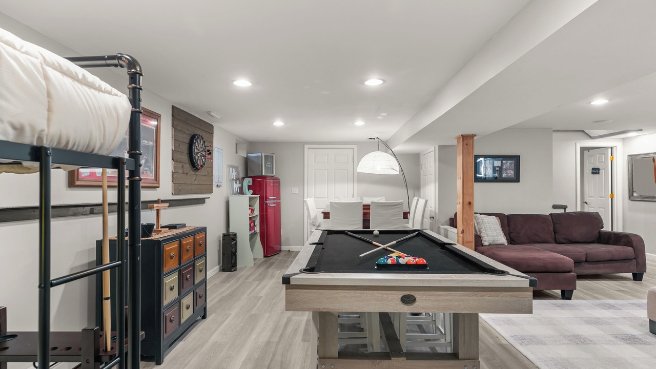 Photo of Livingroom in Newport East