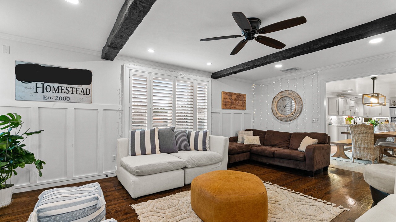 Photo of Livingroom in Newport East