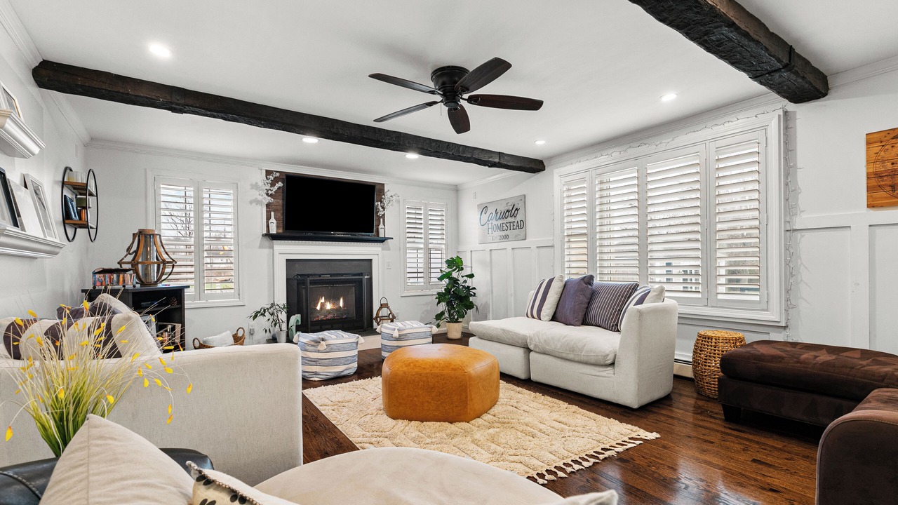 Photo of Livingroom in Newport East
