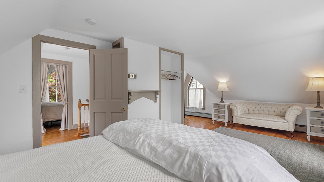 Photo of Bedroom in Mystic