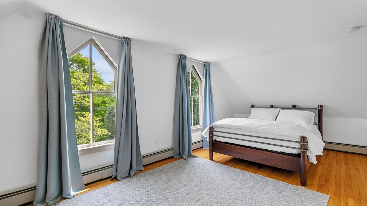 Photo of Bedroom in Mystic