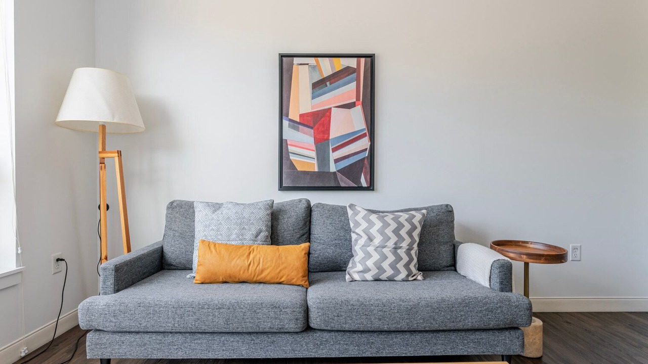 Photo of Livingroom in Newtonville