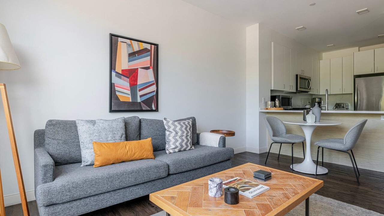 Photo of Livingroom in Newtonville