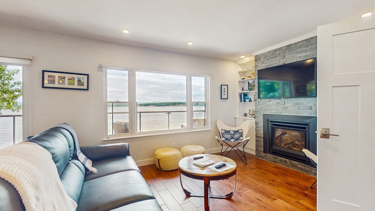 Photo of Livingroom in Malletts Bay