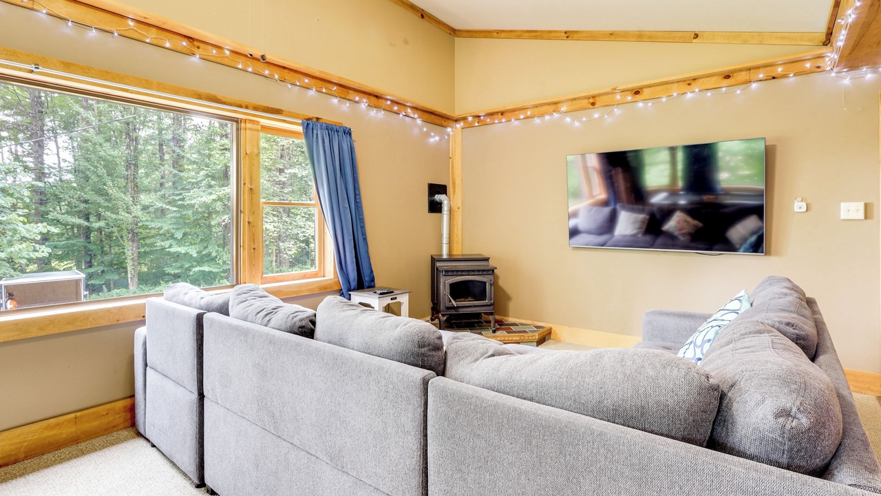 Photo of Livingroom in Queensbury