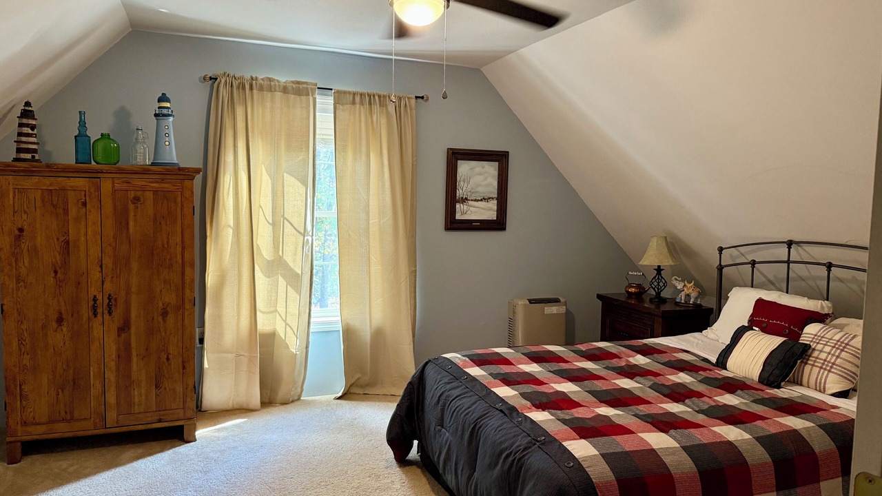 Photo of Bedroom in Pittsfield