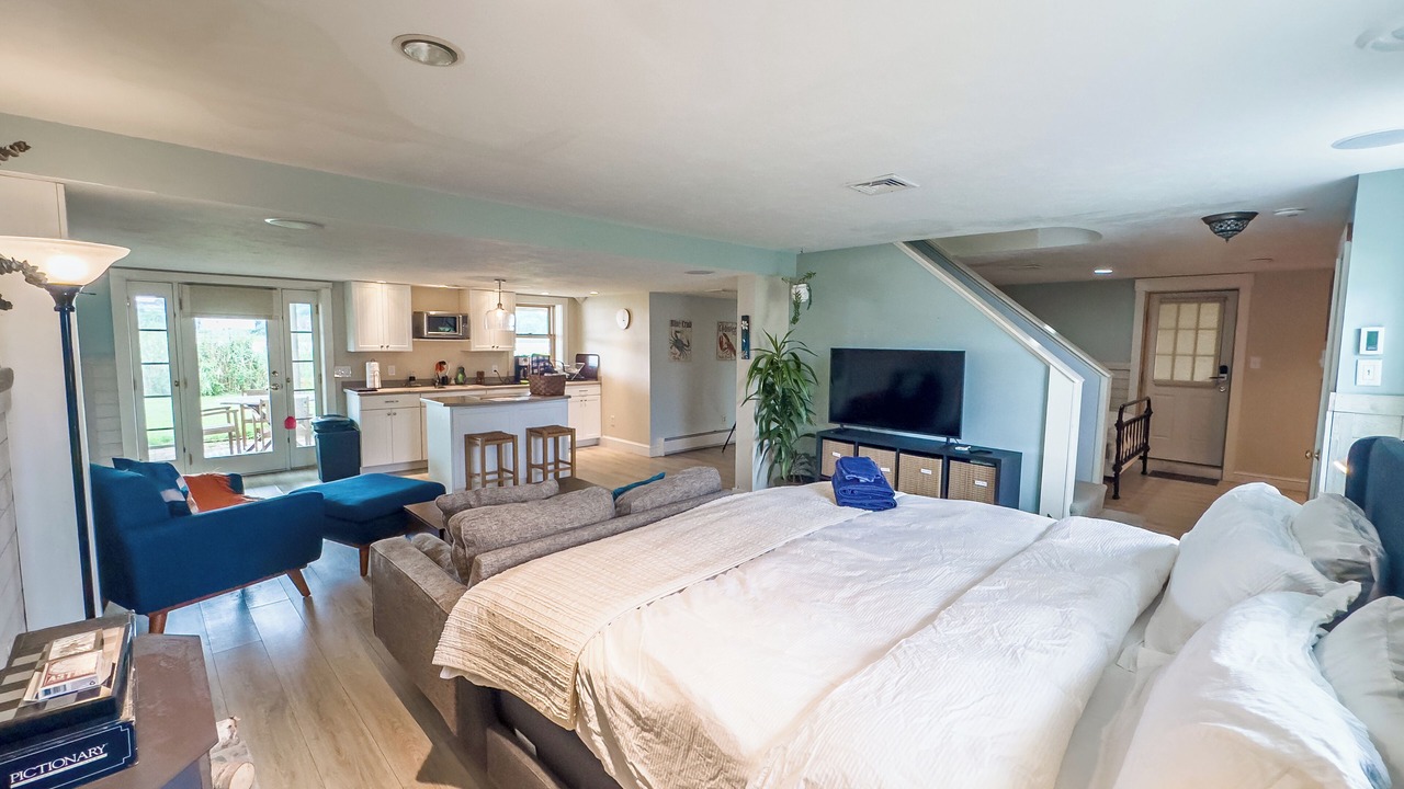 Photo of Bedroom in Minot