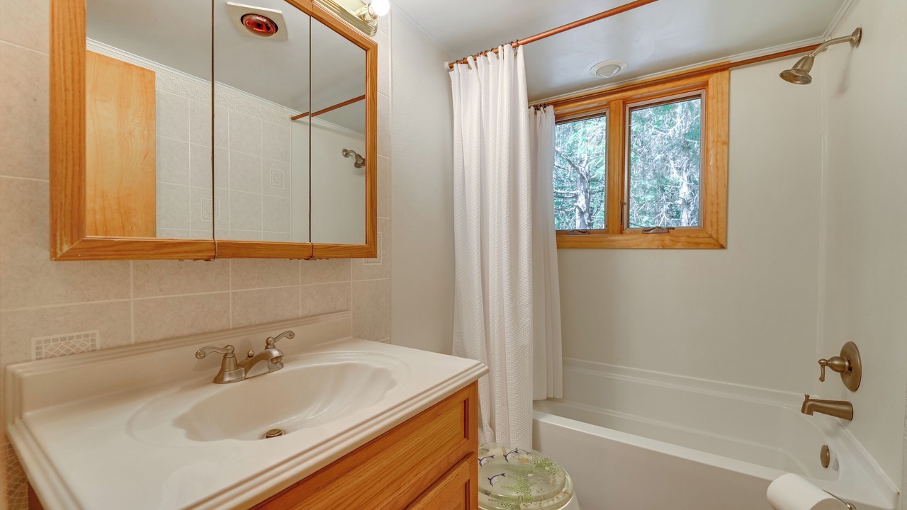 Photo of Bathroom in Town of Grafton