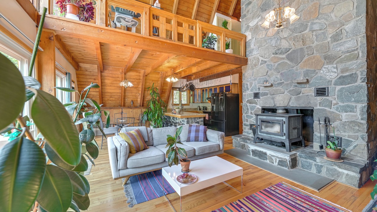 Photo of Livingroom in Town of Grafton