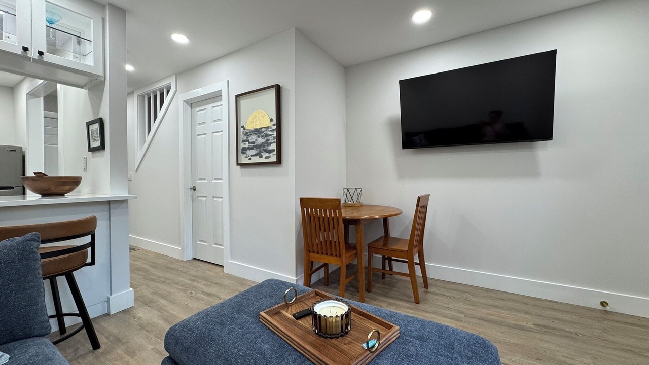 Photo of Livingroom in Hampton Bays