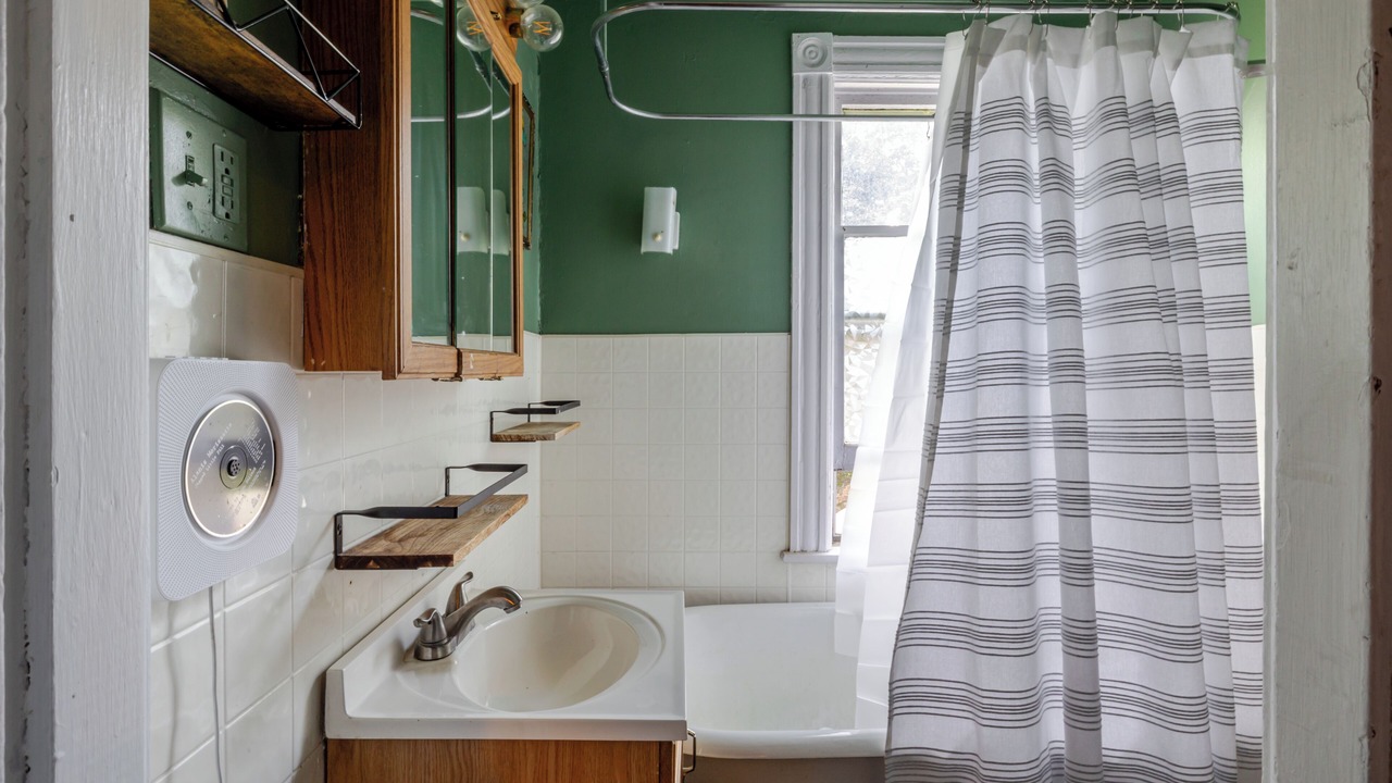 Photo of Bathroom in Glendale