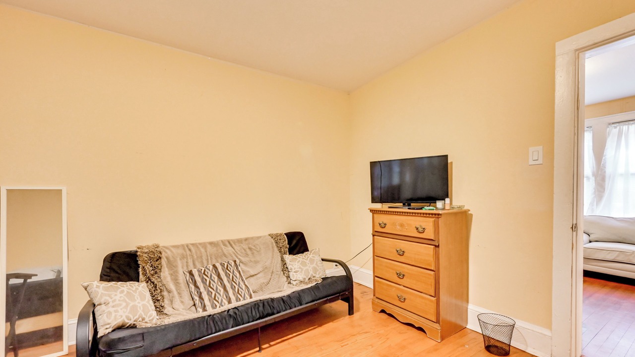 Photo of Livingroom in Hartford