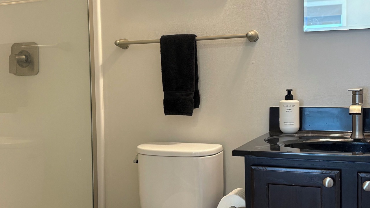 Photo of Bathroom in Eastward Look