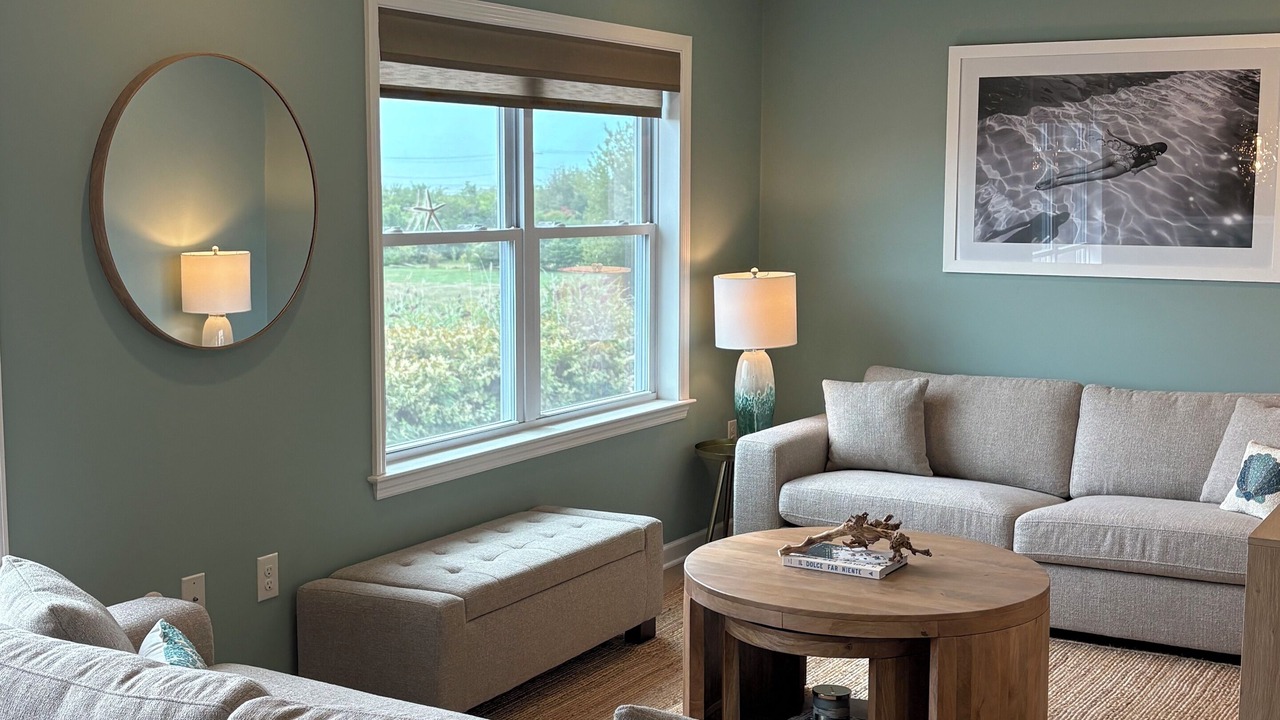 Photo of Livingroom in Eastward Look
