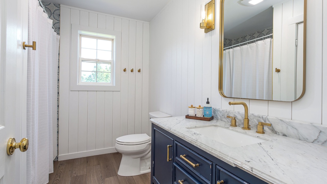 Photo of Bathroom in Mid-Coast and Islands
