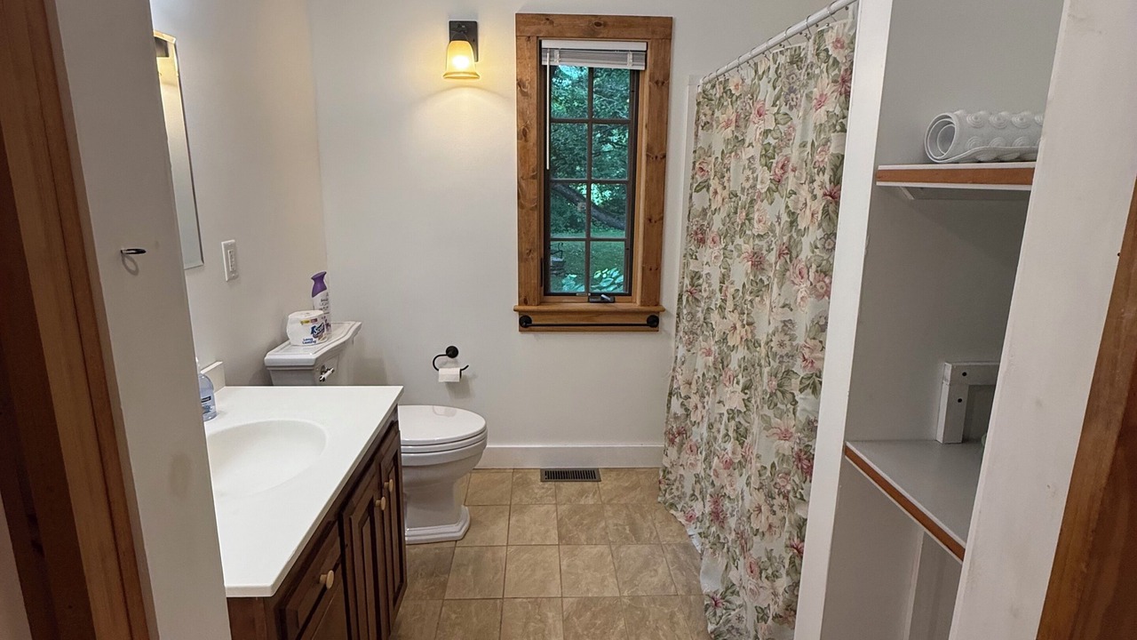 Photo of Bathroom in Shushan