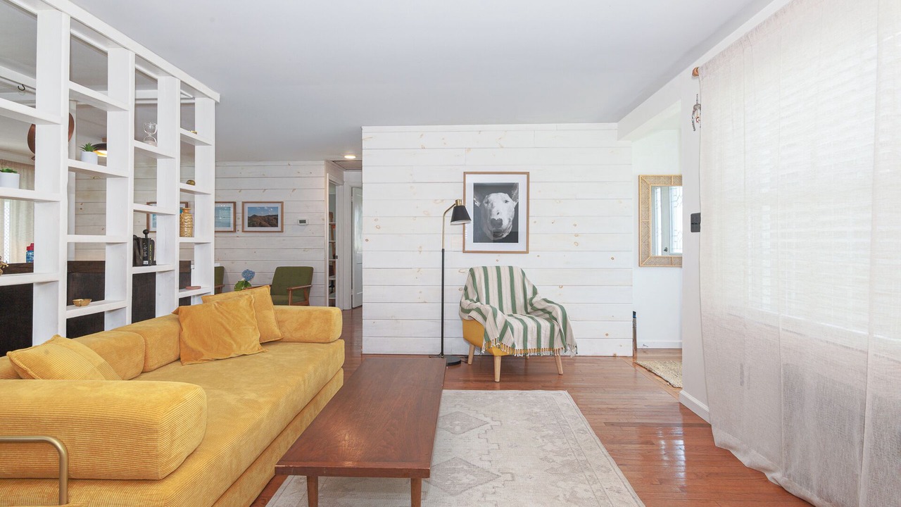 Photo of Livingroom in New London