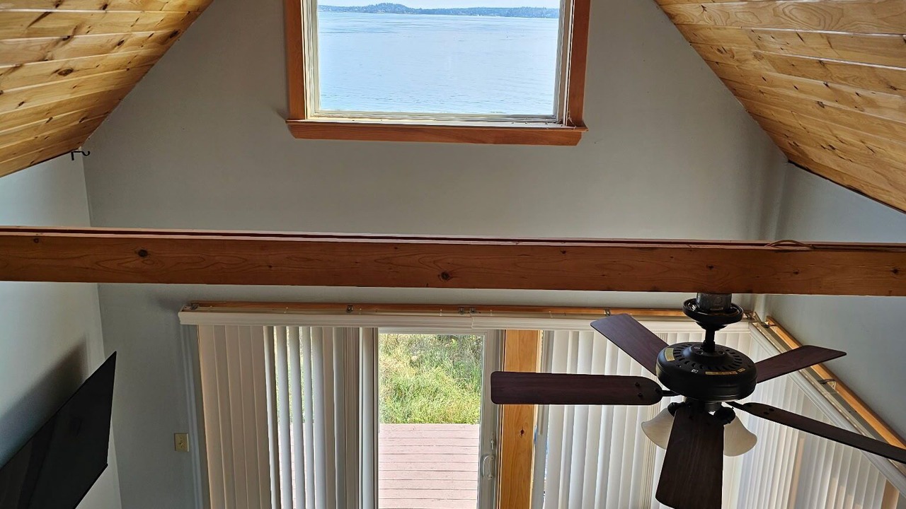 Photo of Livingroom in Eastport