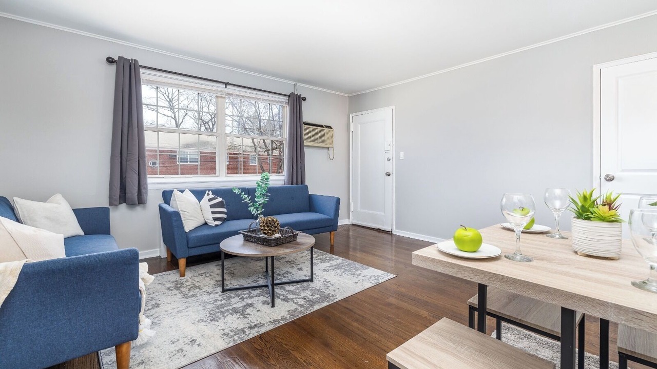Photo of Livingroom in West Hartford